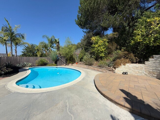 Building Photo - Gorgeous 3B/2BA House w/ Swimming Pool, A/...