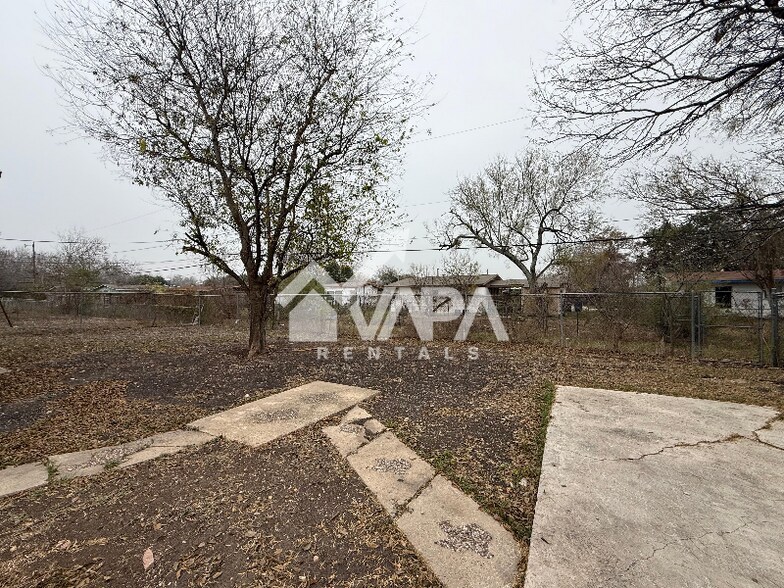 Building Photo - 174 Daytona Dr