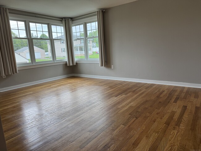 Building Photo - 63 Geissler Dr