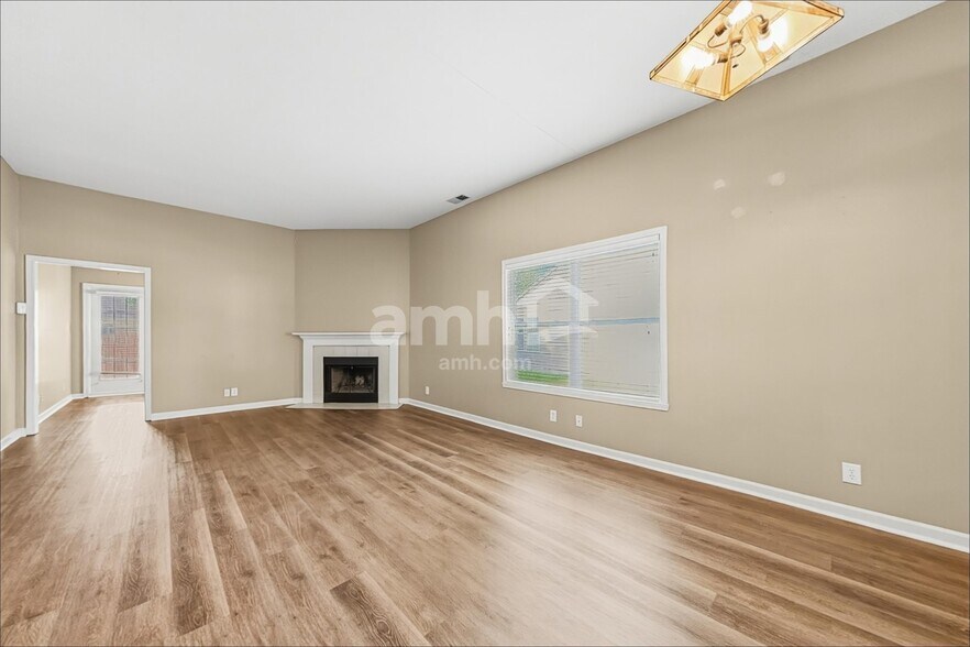 Building Photo - 11447 Drabble Ln