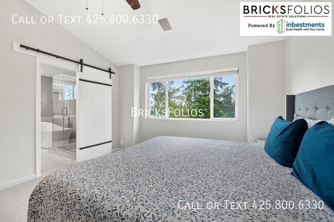 Building Photo - 11435 79th Way NE