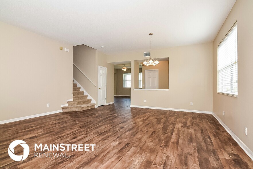 Building Photo - 11157 Golden Silence Dr