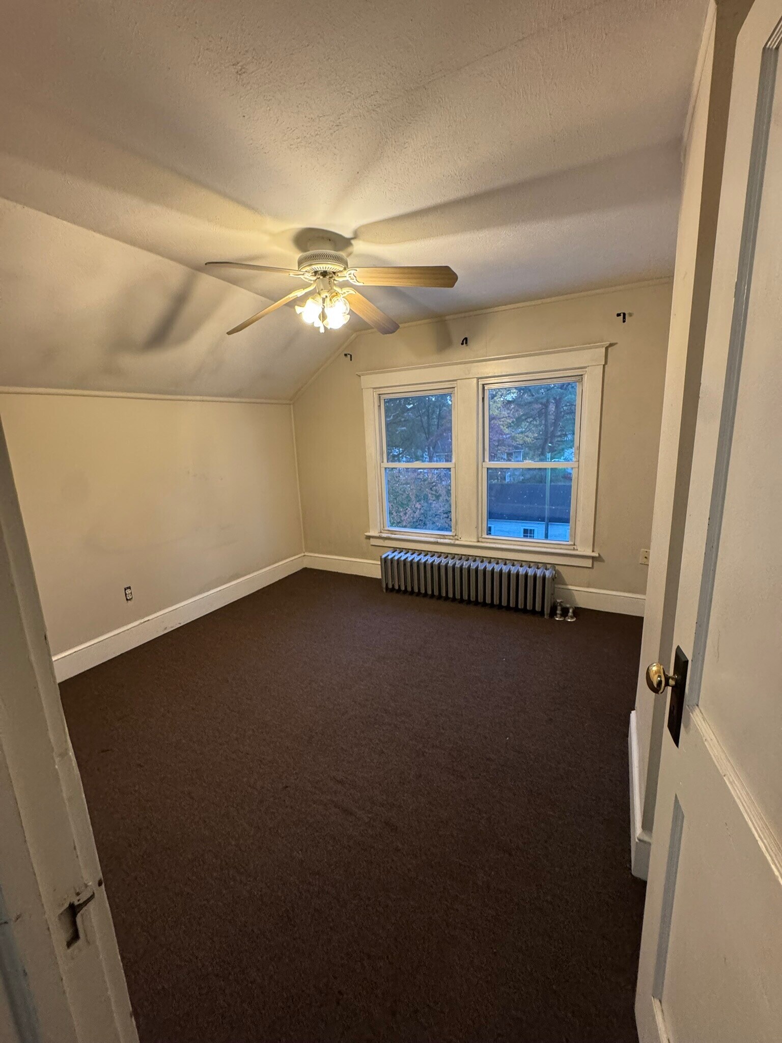 Building Photo - 1169 W Main St