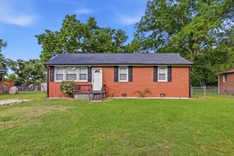 Building Photo - 611 Forest Knolls Rd