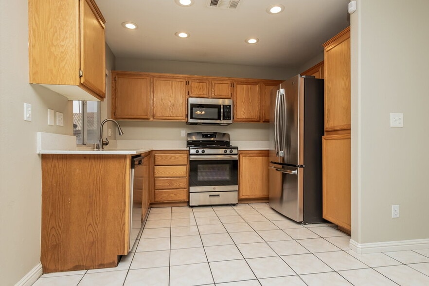 Building Photo - 4810 Con Carne