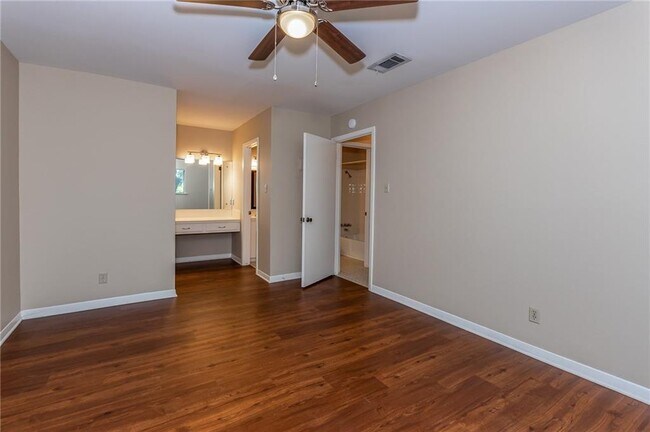 Building Photo - 2502 Trailside Dr