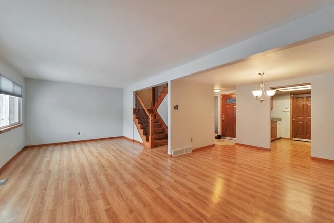 Building Photo - Fantastic 4 Bed 3.5 Bath in Aurora!