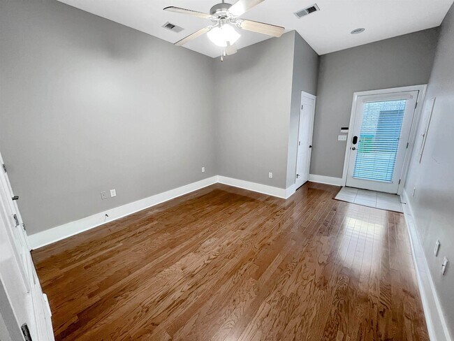 Building Photo - 615 Denmark Dr