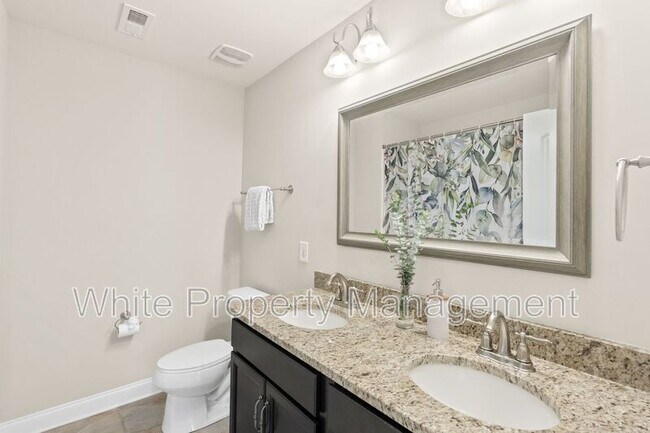 Building Photo - 1830 Alden Oaks Dr