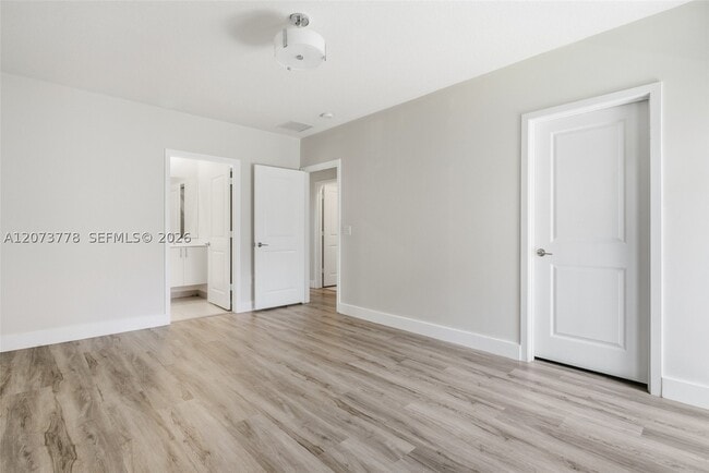 Building Photo - 4426 NW 83rd Pkwy