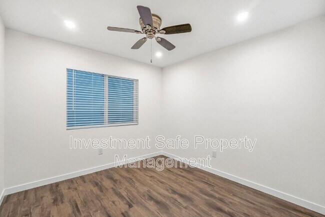 Building Photo - 1809 Devon Pl