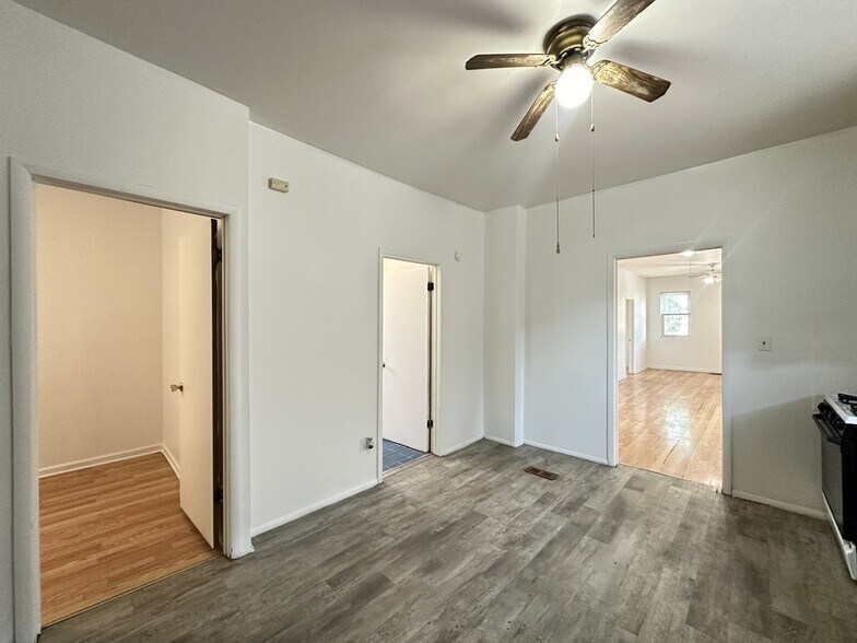 Building Photo - 1717 N Kimball Ave