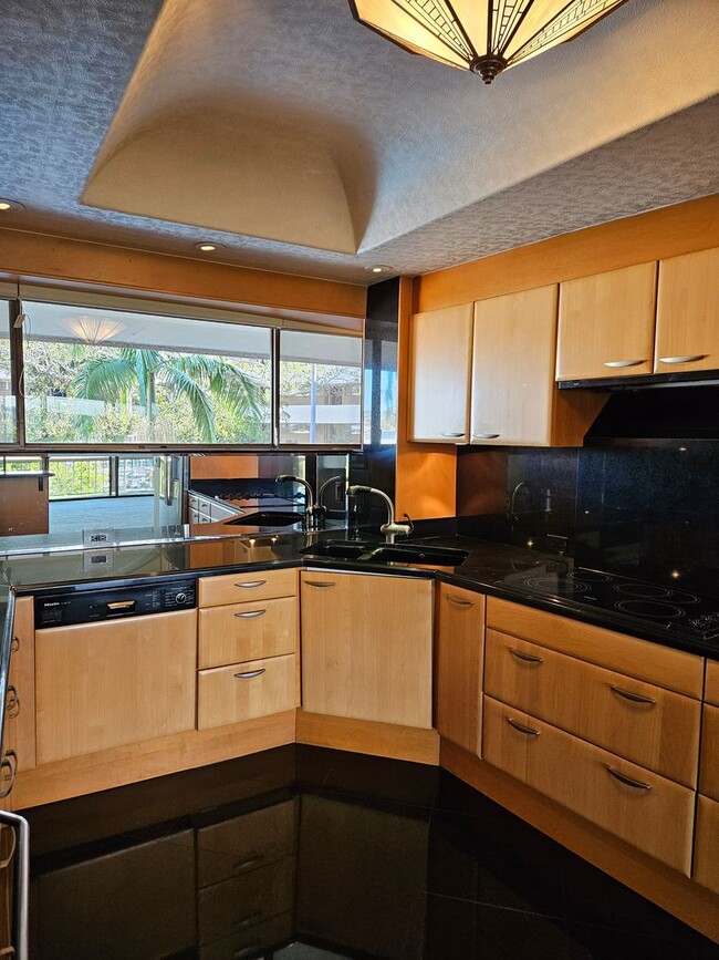 Building Photo - Live at Le Rondelet - Two Bedrooms and Views!