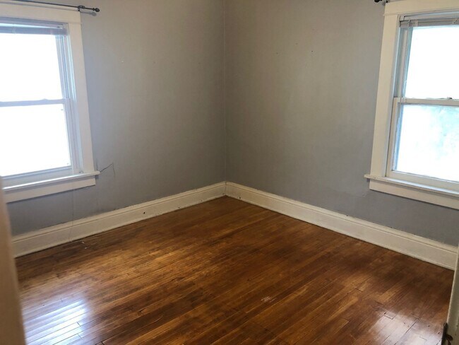 Building Photo - JUNE move in, 6BR house