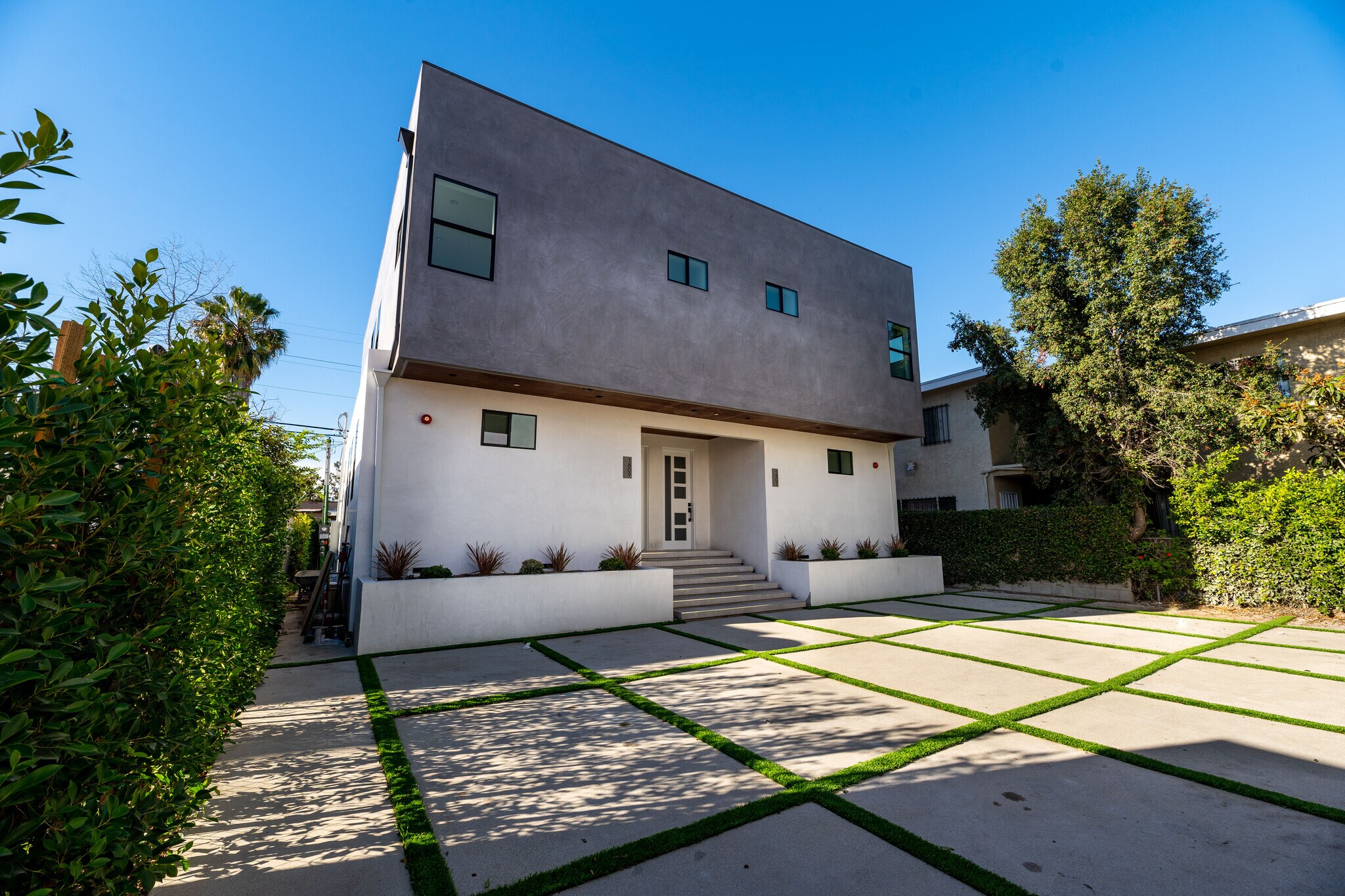 Building Photo - 1807 S Longwood Ave