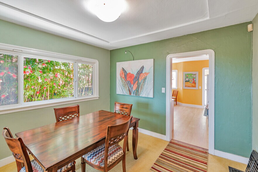 Building Photo - 3316 Birdsall Ave