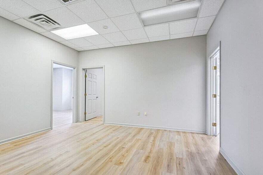 Building Photo - 1616 L and A Rd