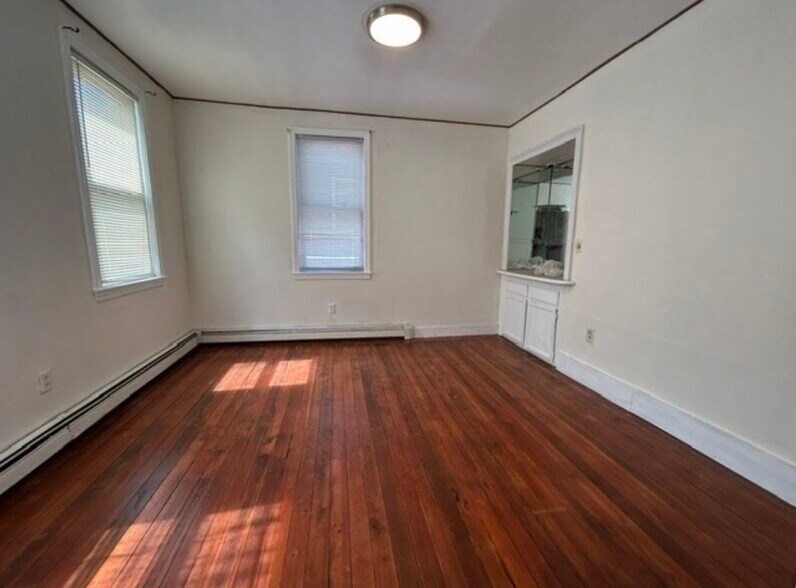 Bedroom - 42 Haverford St