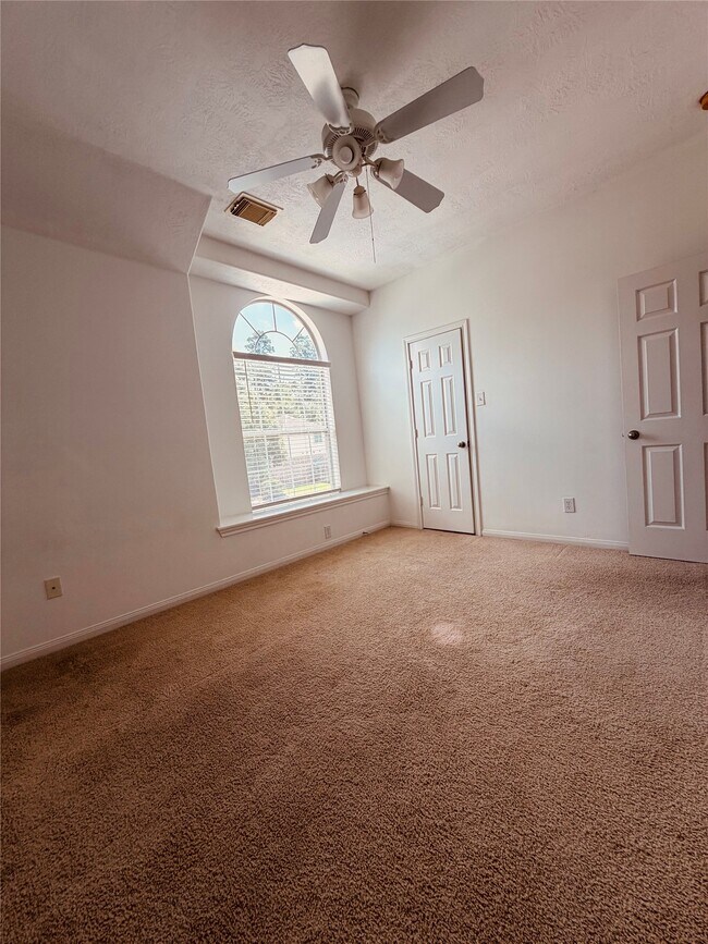 Building Photo - 38 N Regan Mead Cir