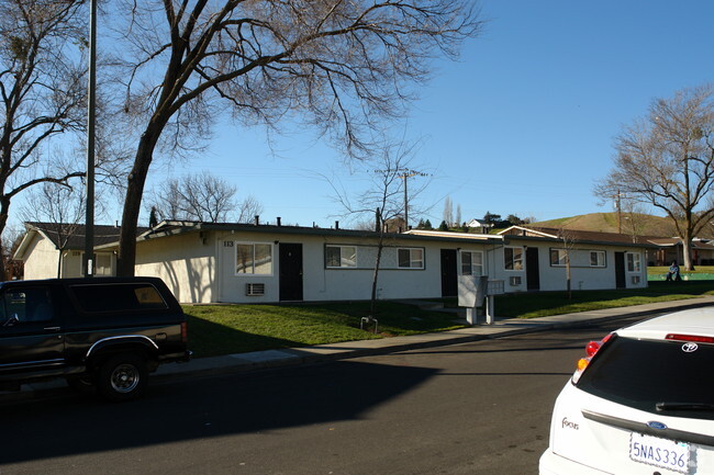 Building Photo - Vacaville Gables Apartments