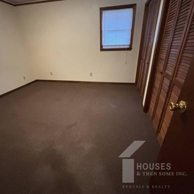 Building Photo - 120 New Prospect Church Rd