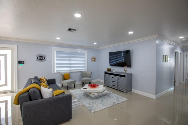 Building Photo - 1853 Florida Mango Rd