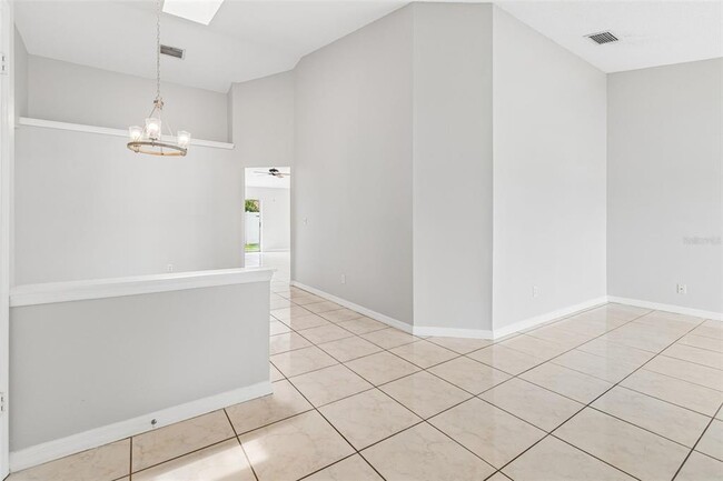 Building Photo - 10105 Sea spray Pl