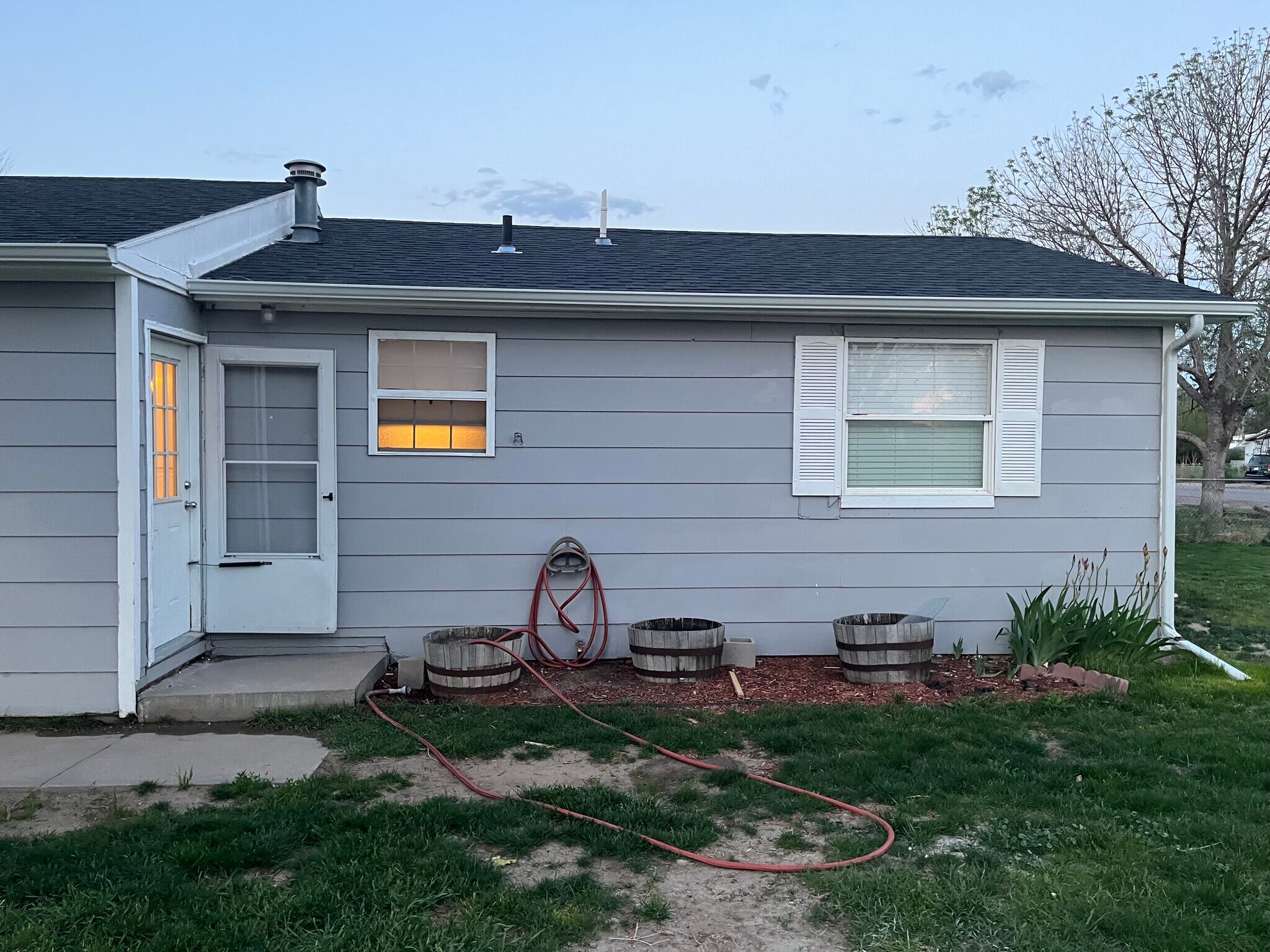 Building Photo - 832 Hamilton St