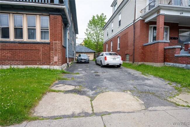 Building Photo - 98 E Delavan Ave