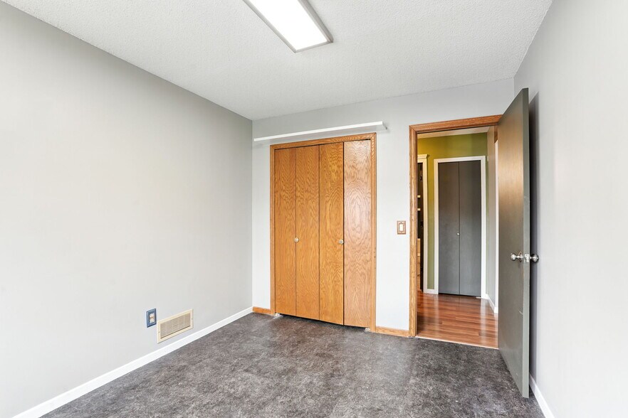 Building Photo - 14865 Lower Endicott Way