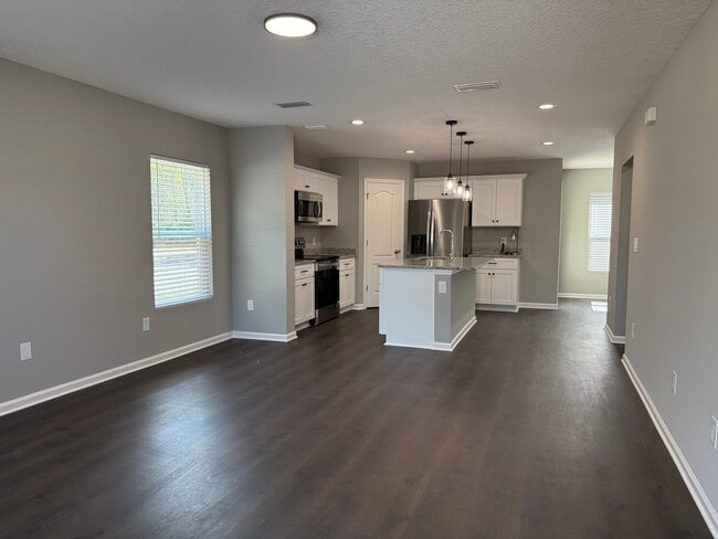 Building Photo - 117 Bass Ln