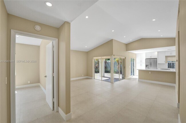 Building Photo - 1361 Springside Dr