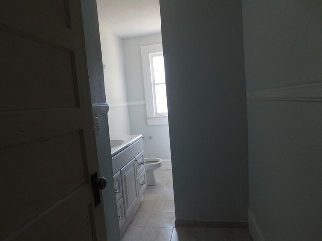 Building Photo - 2 Bedroom on Toombs