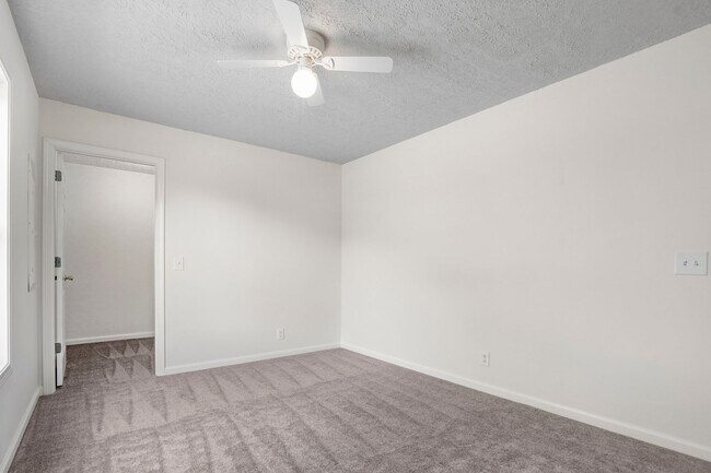 Building Photo - 3352 Mahlon Moore Rd