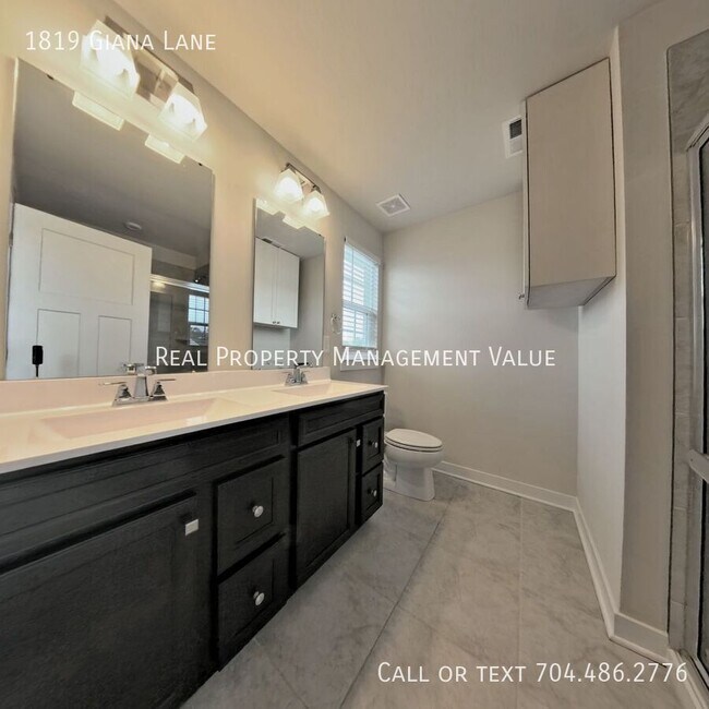 Building Photo - 1819 Giana Ln