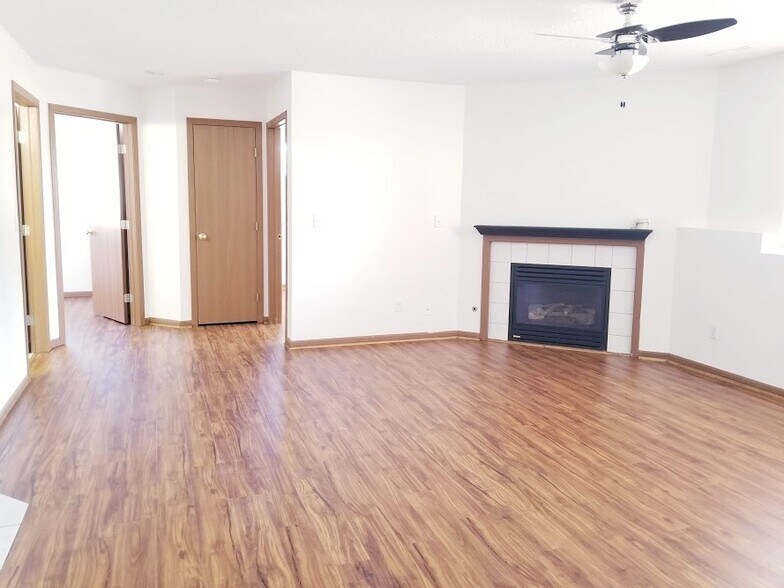 Building Photo - 1230 Murray St NE