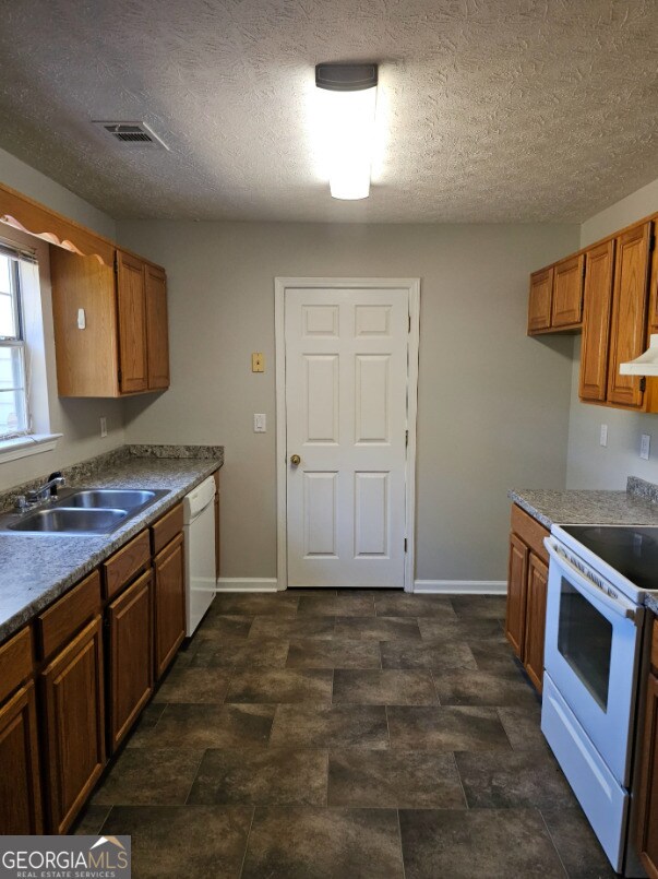 Building Photo - 12205 Cypress Way