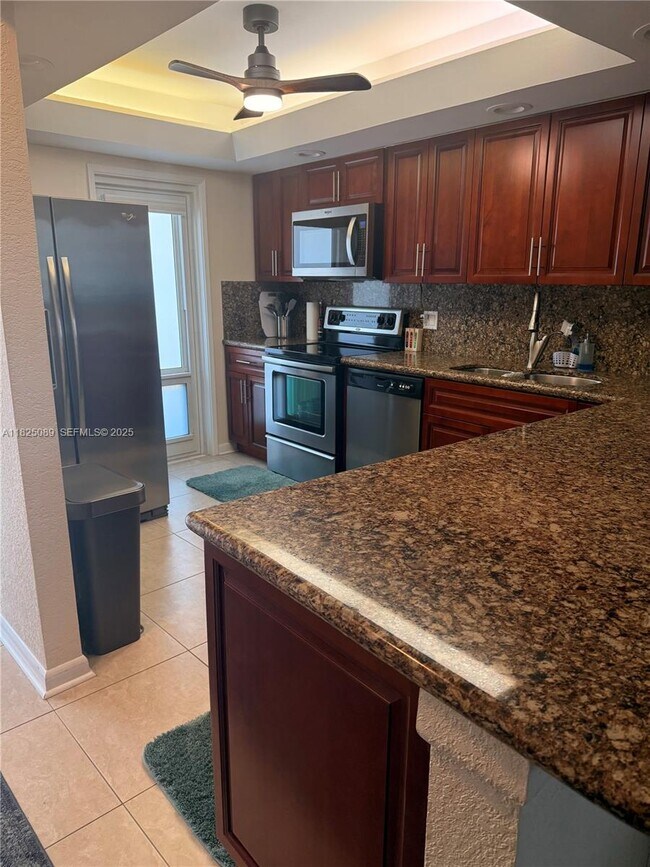 Building Photo - 2731 NE 14th Street Causeway