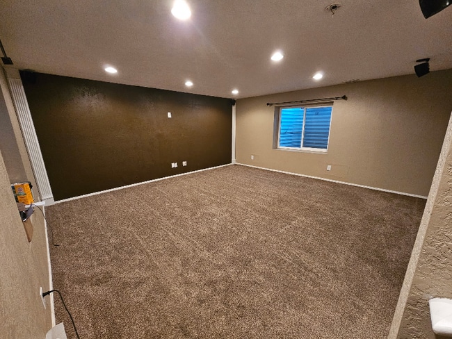 Building Photo - 10756 Deer Meadow Cir