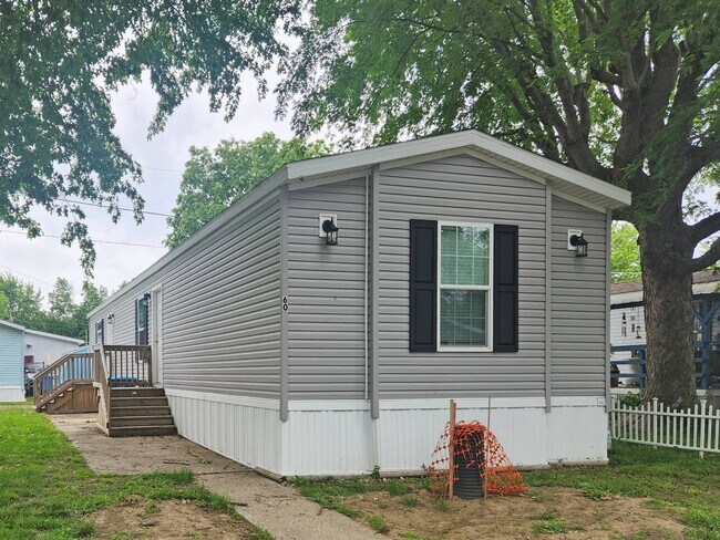 Building Photo - 2900 N Apperson Way