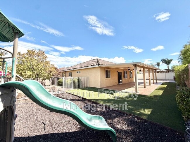 Building Photo - 33205 Gypsum St