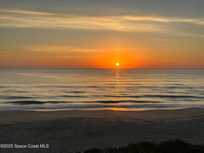 Building Photo - 1415 N Hwy A1A