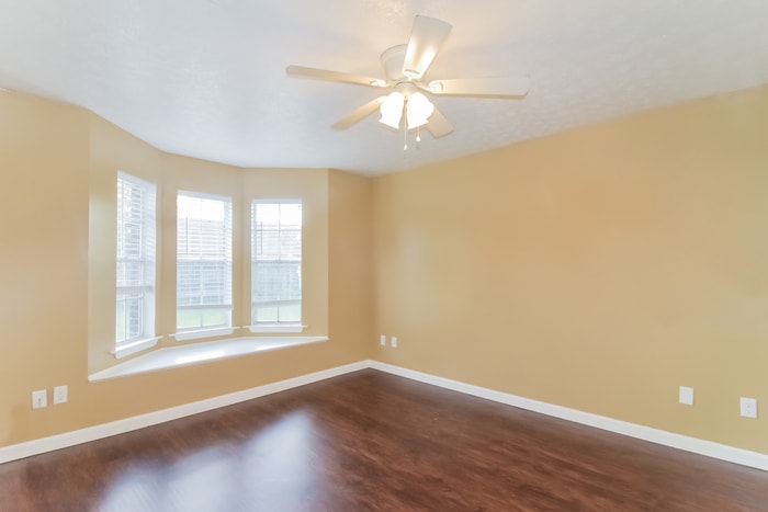 Building Photo - 913 Mister Lake Ct