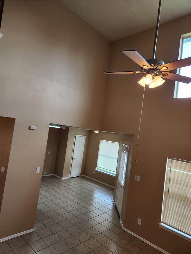 Building Photo - 7346 Cypress Pr Dr