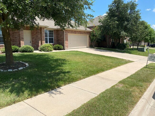 Building Photo - Spacious 2 Story Home in Weatherford Texas