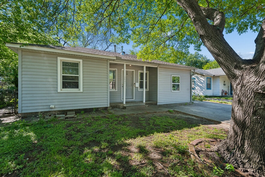 Building Photo - 2821 S Hills Ave