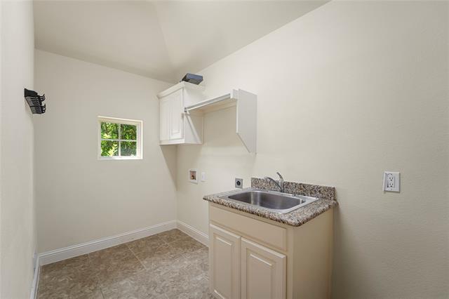 Building Photo - 12848 Walnut Ridge Dr