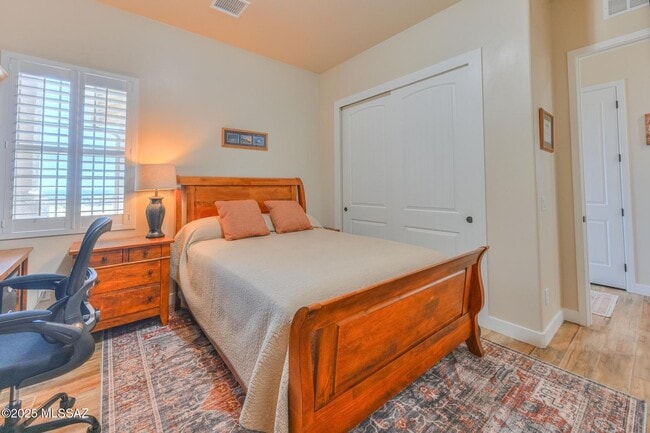 Building Photo - Kings Ranch