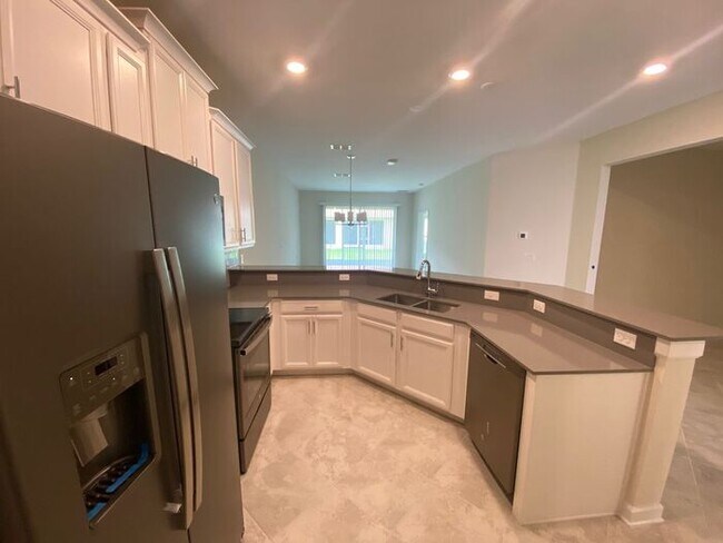 Building Photo - 3 bedroom Champions Gate Villa!