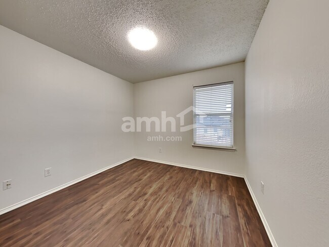 Building Photo - 7408 Marsland Ln